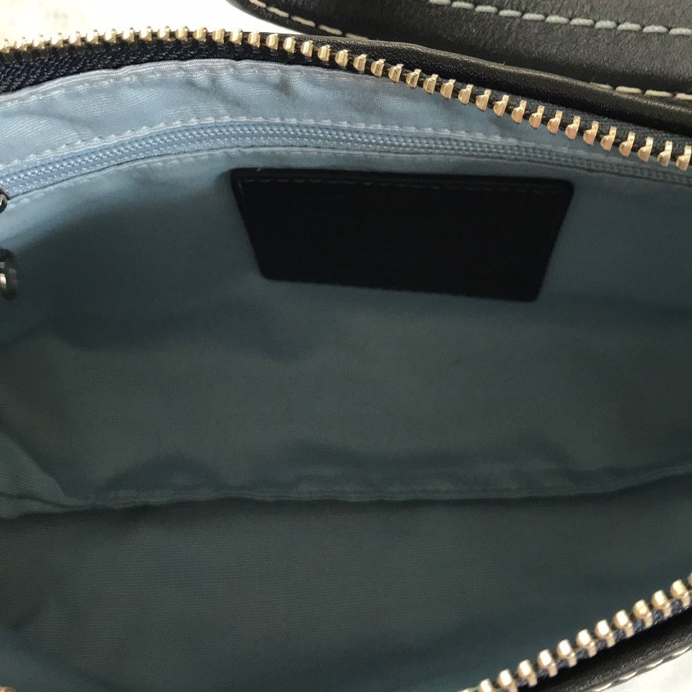 NEW Coach shoulder bag and wristlet - Picture 4 of 5